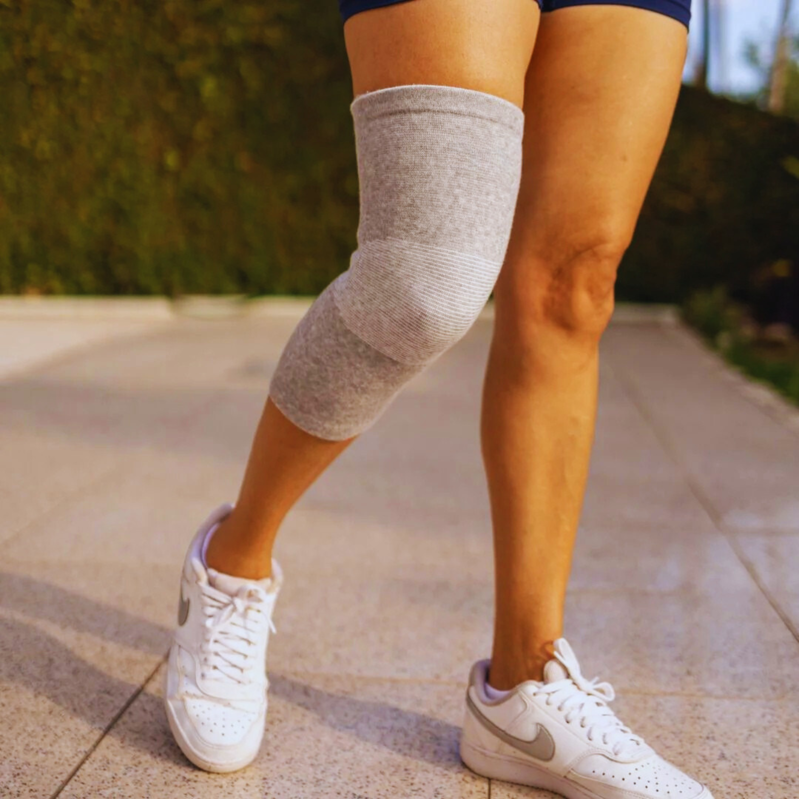 Flexiaura™ Premium Bamboo Knee Sleeve (Single)